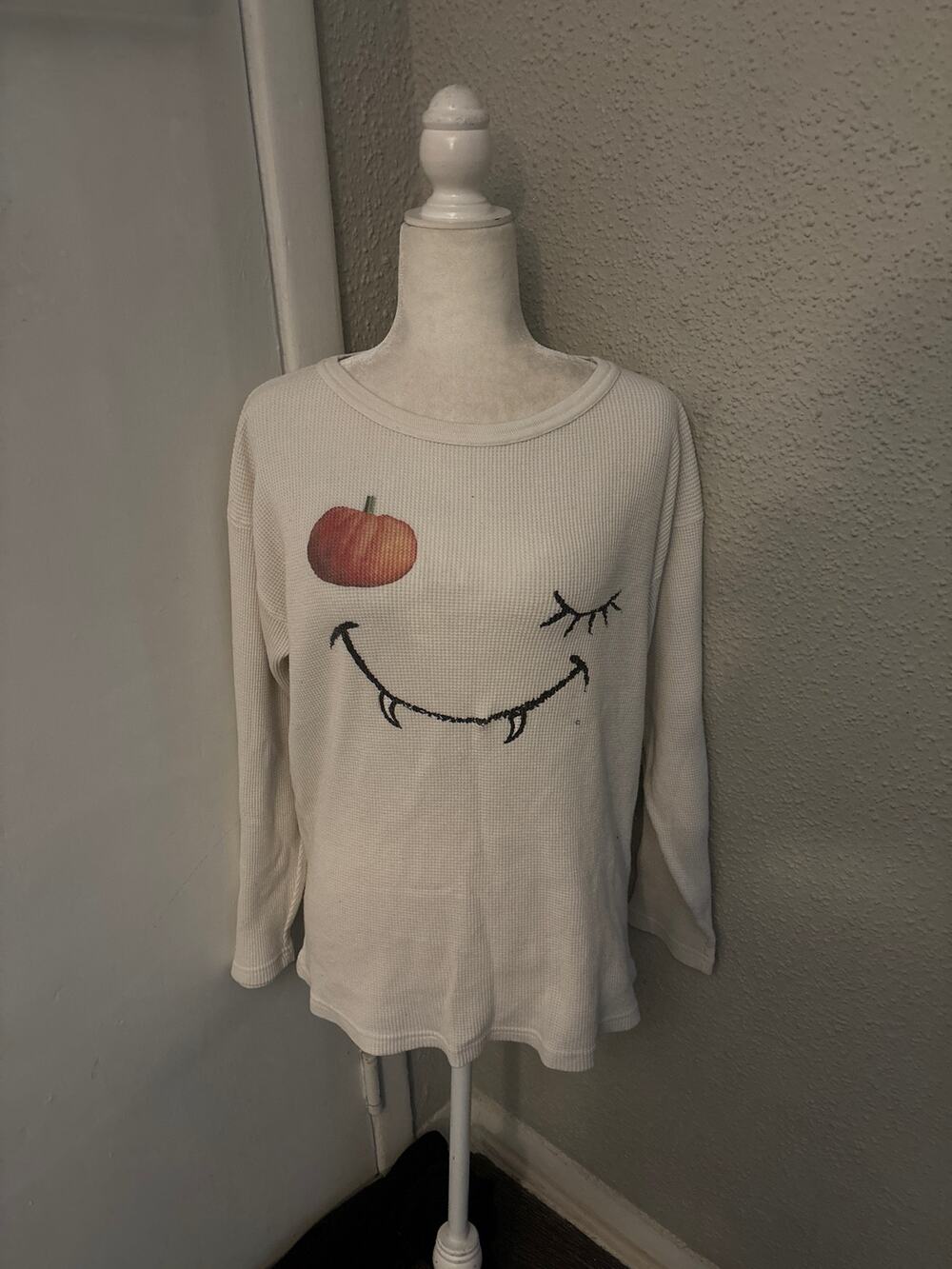 VTG Halloween Maze Cream Crewneck Thermal Sweatshirt L Casual Holiday Vampire